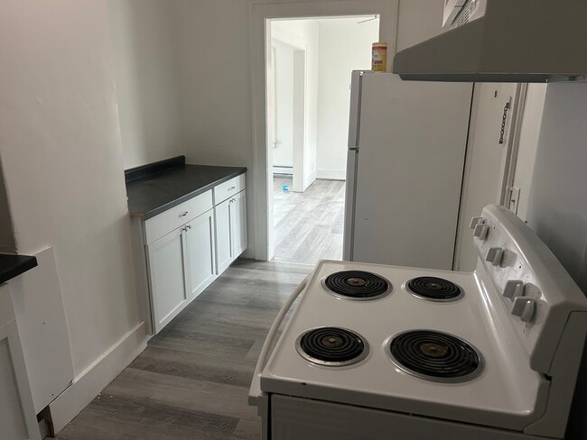 Building Photo - 17-19 W 2nd St