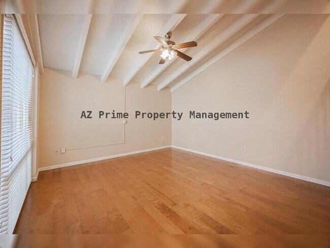 Foto del edificio - 3139 S Fairfield Dr