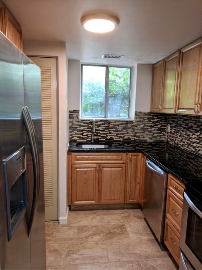 Building Photo - 3457 Evergreen Rd