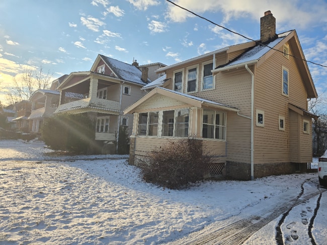 Foto del edificio - 1724 Cliffview Rd