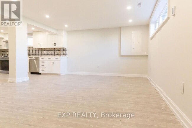 Building Photo - 1046 Caven St