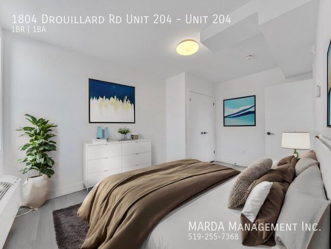 Photo du bâtiment - NEWLY RENOVATED 1 BED/1 BATH - INCLUSIVE &...