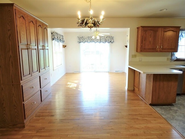 Building Photo - 85 Millstone Dr