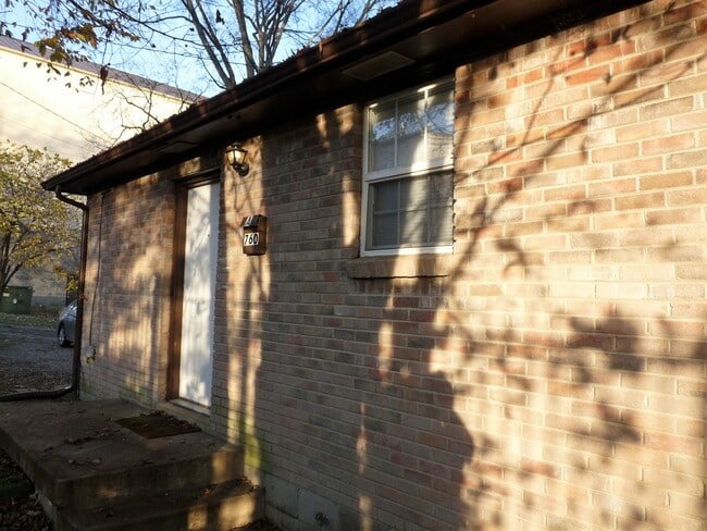 Off street parking - 760 Lynwood Ave