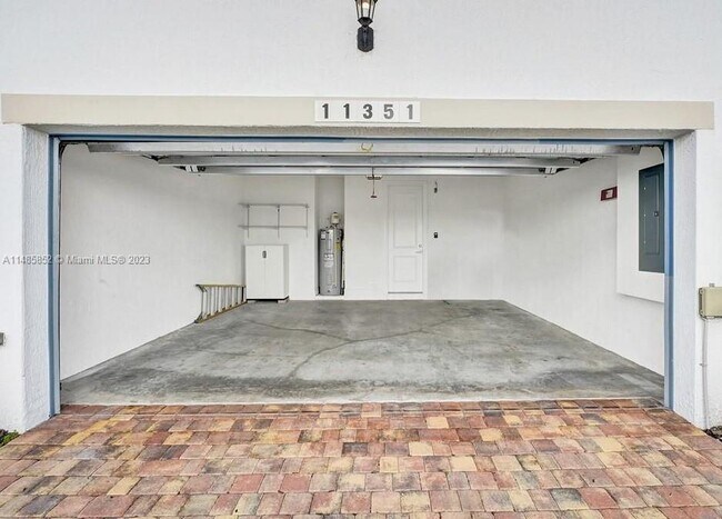 Foto del edificio - 11351 SW 15th St
