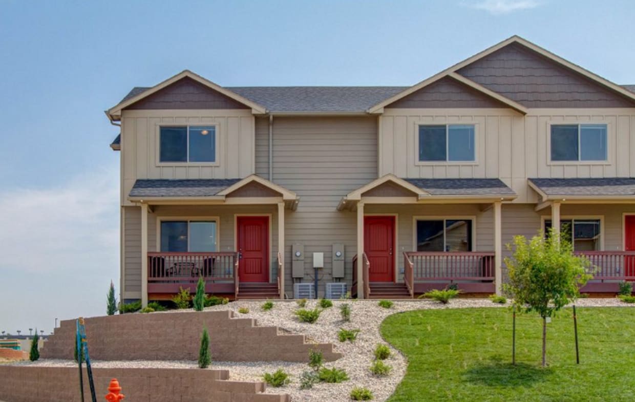 Foto principal - Fantastic 2 Bedroom Condo Avail 5/13