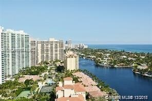 Foto del edificio - 19707 Turnberry Way