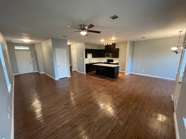 Foto del edificio - 17040 Wilthorne Gardens Ct