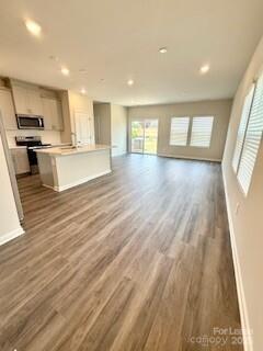 Foto del edificio - 4080 County Down Ave