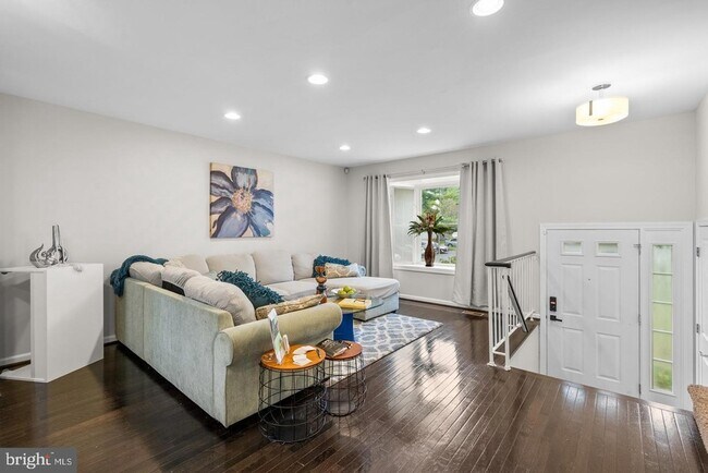 Foto del edificio - 18005 Sunset Lake Ct