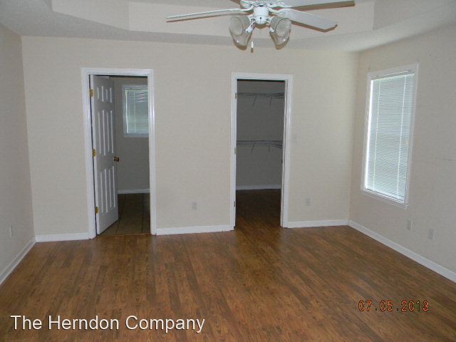 Building Photo - 2 br, 2 bath House - 4201 Wilshire Drive