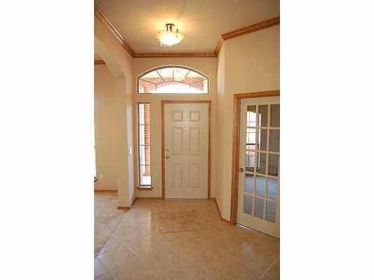 Building Photo - 721 Oak Creek Dr