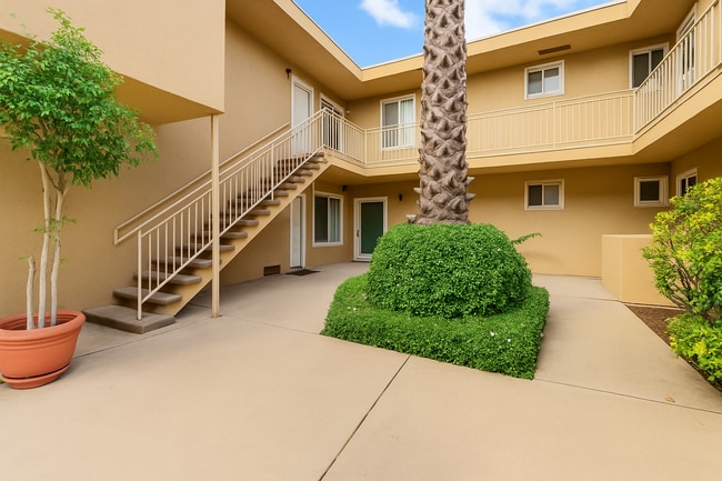 Building Photo - Ground Floor Condo Near SDSU