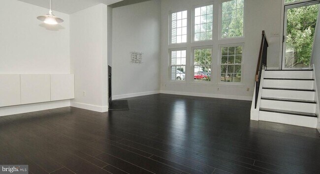 Foto del edificio - 3335 Oakshade Ct