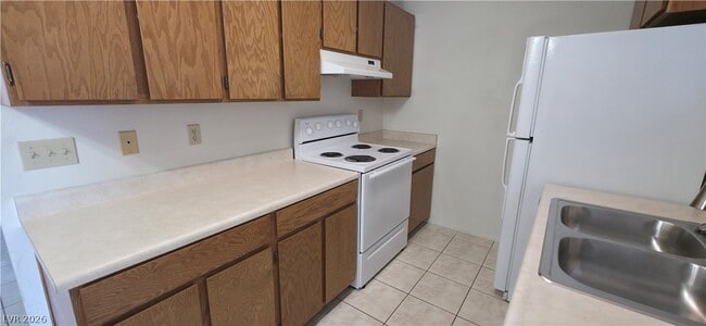 Foto del edificio - 3000 McGraw Rd