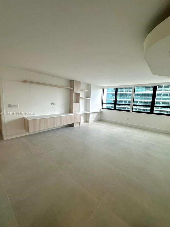 Building Photo - 10205 Collins Ave