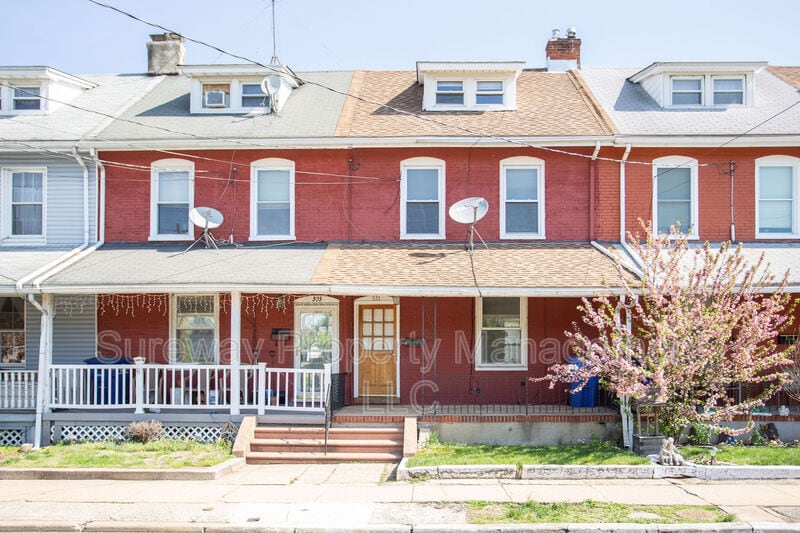 Primary Photo - 511 Kossuth St