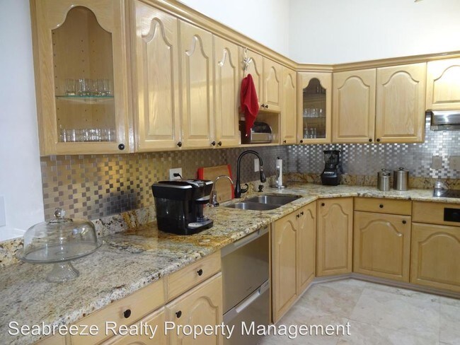 Building Photo - 433 Pelican Bay Dr