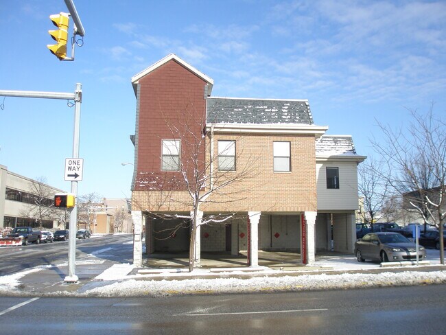 Building Photo - 600 South St