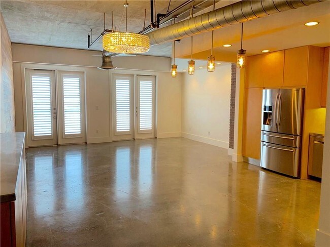 Building Photo - 5055 Addison Cir