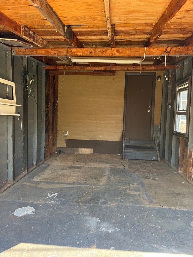Building Photo - 1108 E Katy Dr