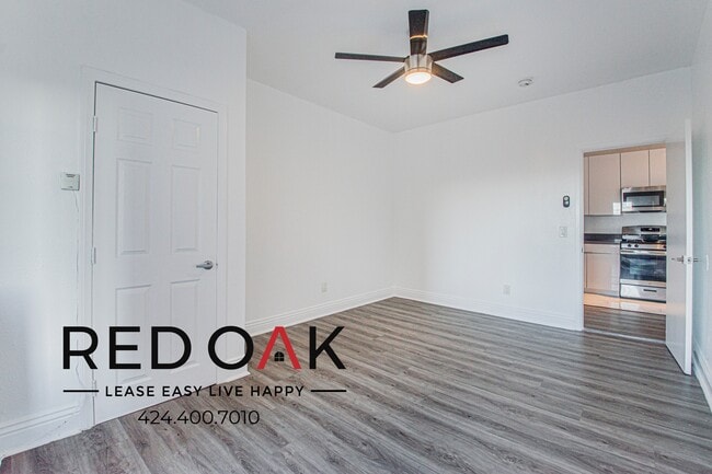 Foto del edificio - 744 Beacon Ave