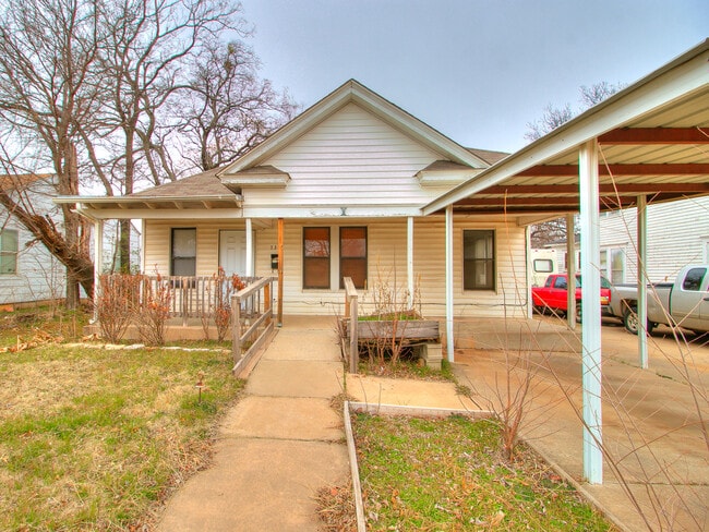 Building Photo - 735 NW 96th St