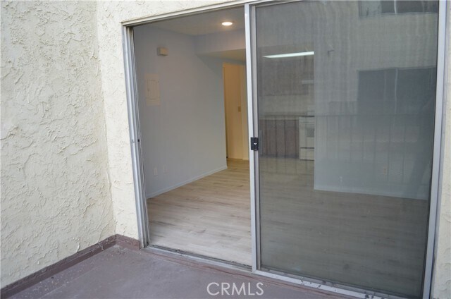 Building Photo - 335 S New Ave