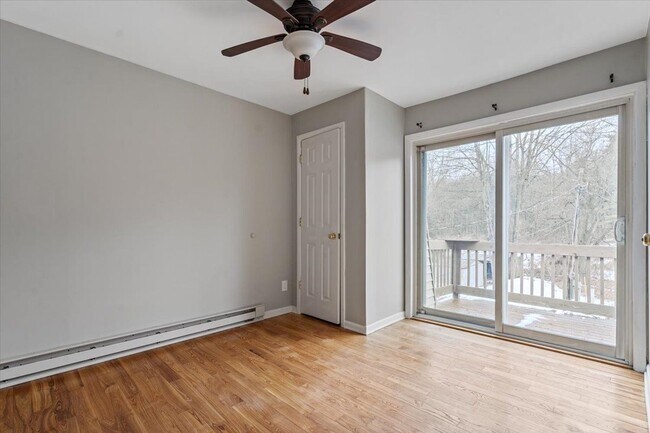 Building Photo - 455 Maple Ave