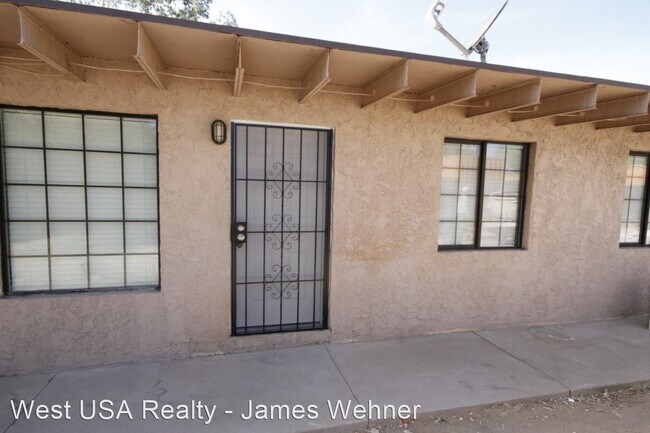 Foto del edificio - 2444 E Danbury Rd