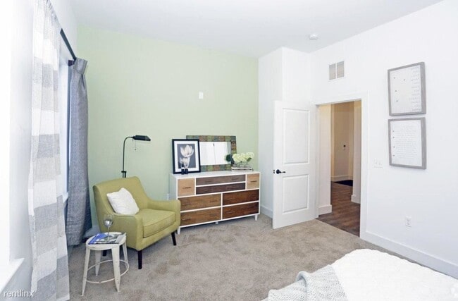 Building Photo - 1 br, 2 bath Condo - 225 Spring St