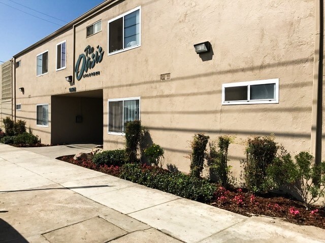 Foto del edificio - 13605 S. Vermont Avenue
