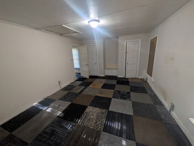 Building Photo - 2341 Ashley St