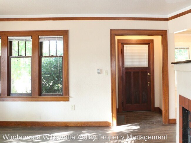 Building Photo - 5 br, 2 bath House - 1762 NW Harrison Blvd
