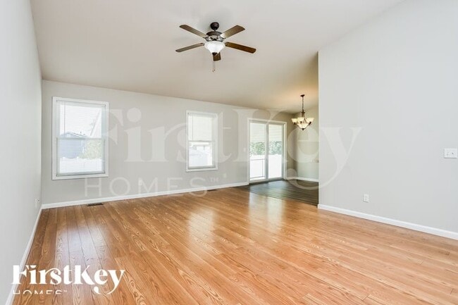 Building Photo - 456 Fawn Run Dr