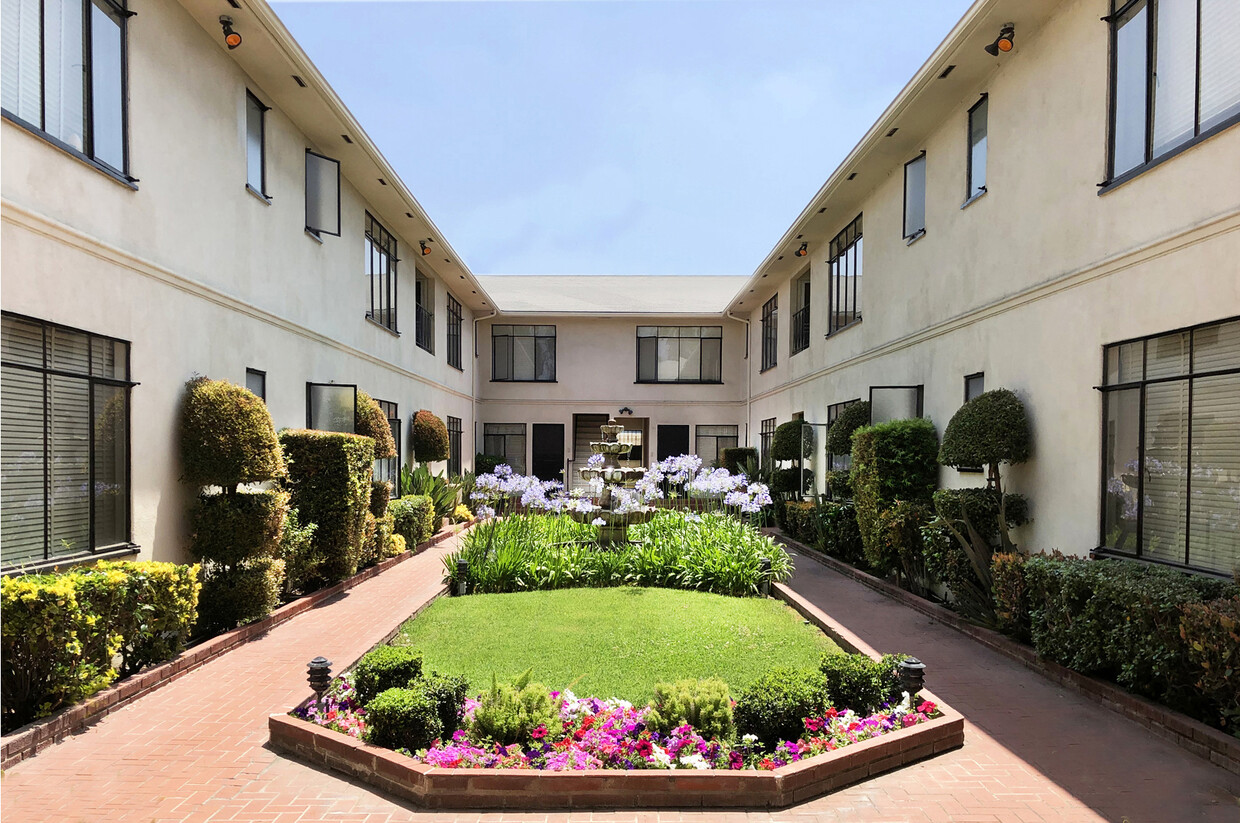 Primary Photo - 5056 Tujunga Ave