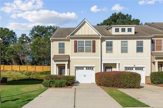 Building Photo - 6210 Elmshorn Way