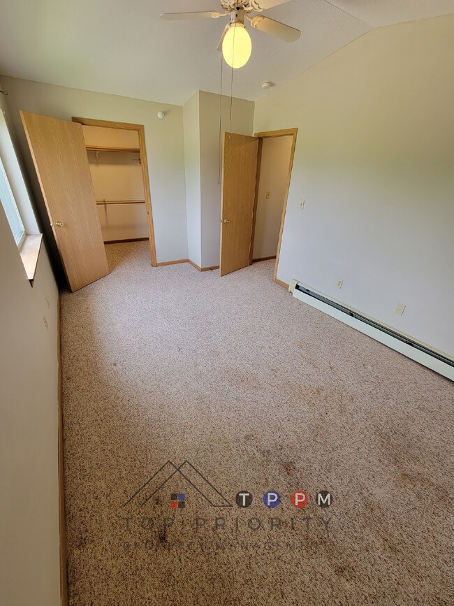 Foto del edificio - ** SPRING MOVE-IN SPECIAL ** 2 Bedroom | 1...
