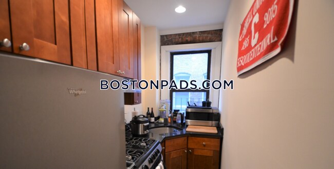 Building Photo - 56 Westland Ave