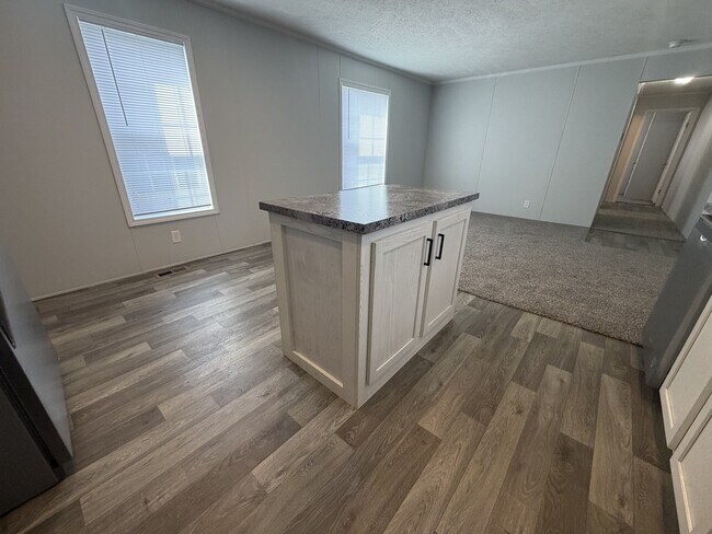 Foto del edificio - 38060 Leverette Ave