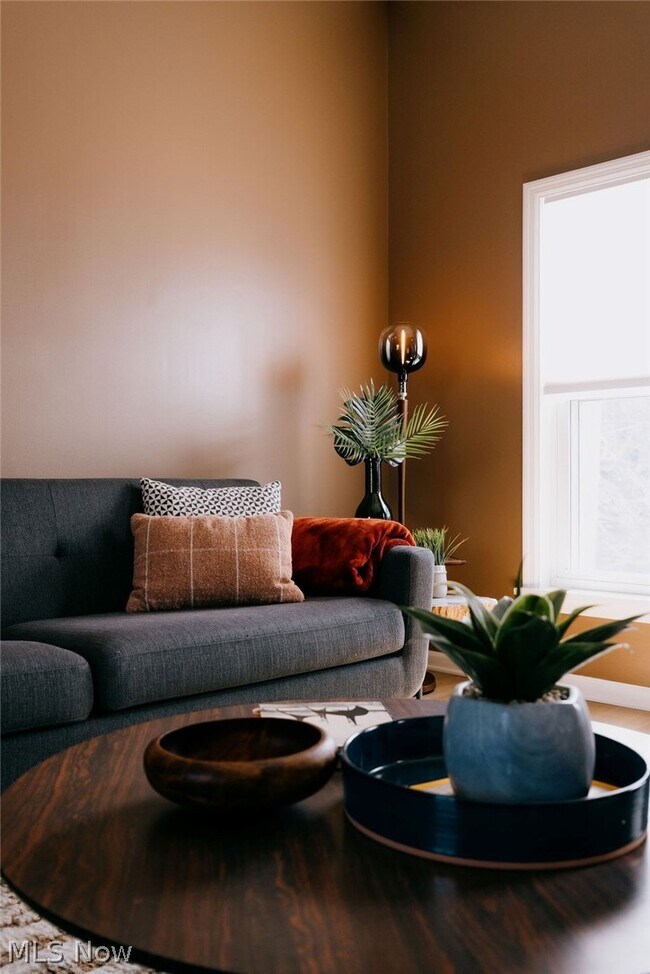 Foto del edificio - 4210 Clinton Ave