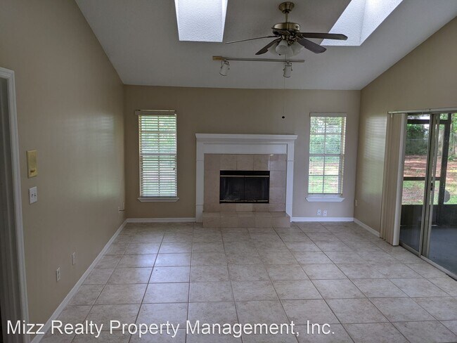 Foto del edificio - 3 br, 2.5 bath House - 416 Pineview Street