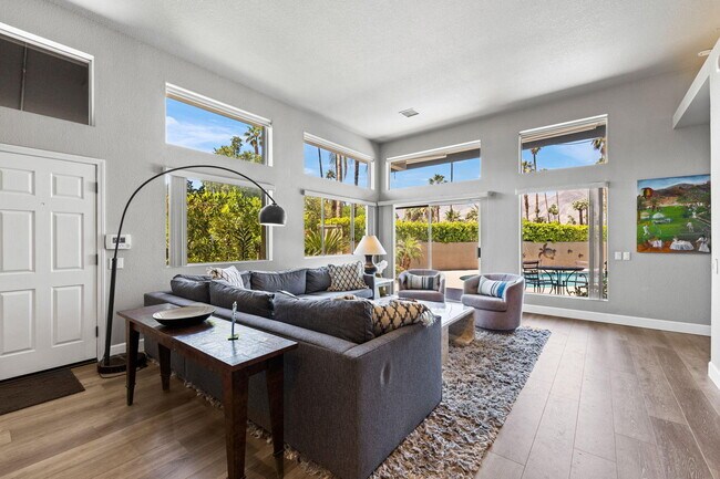 Building Photo - 73710 Shadow Lake Dr