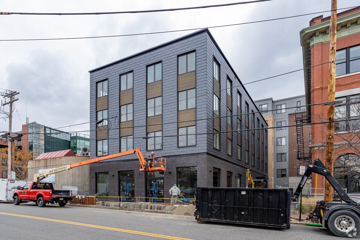 under construction - 5 India St