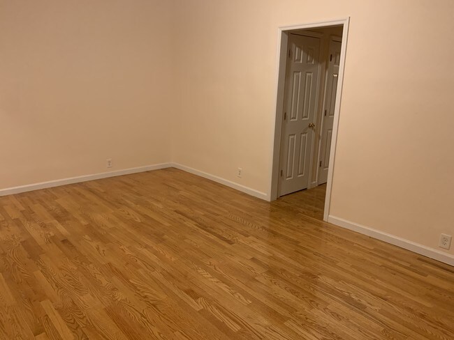 Foto del edificio - 1070 Ocean View Ave