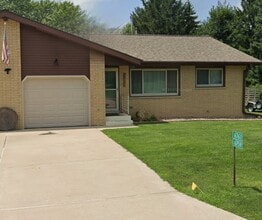 Building Photo - 6761 Dawn Dr