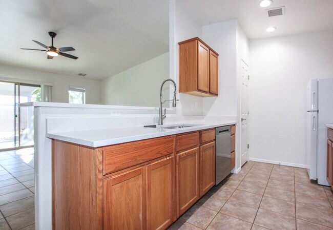 Foto del edificio - 4849 N Judy Ct