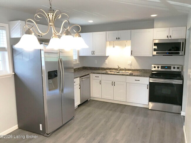 Building Photo - 5208 Regent Way