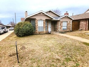 Building Photo - 1703 Leroy Rd