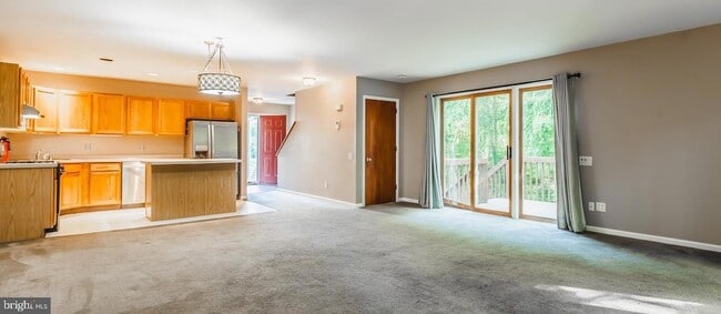 Foto del edificio - 319 Lynley Ln
